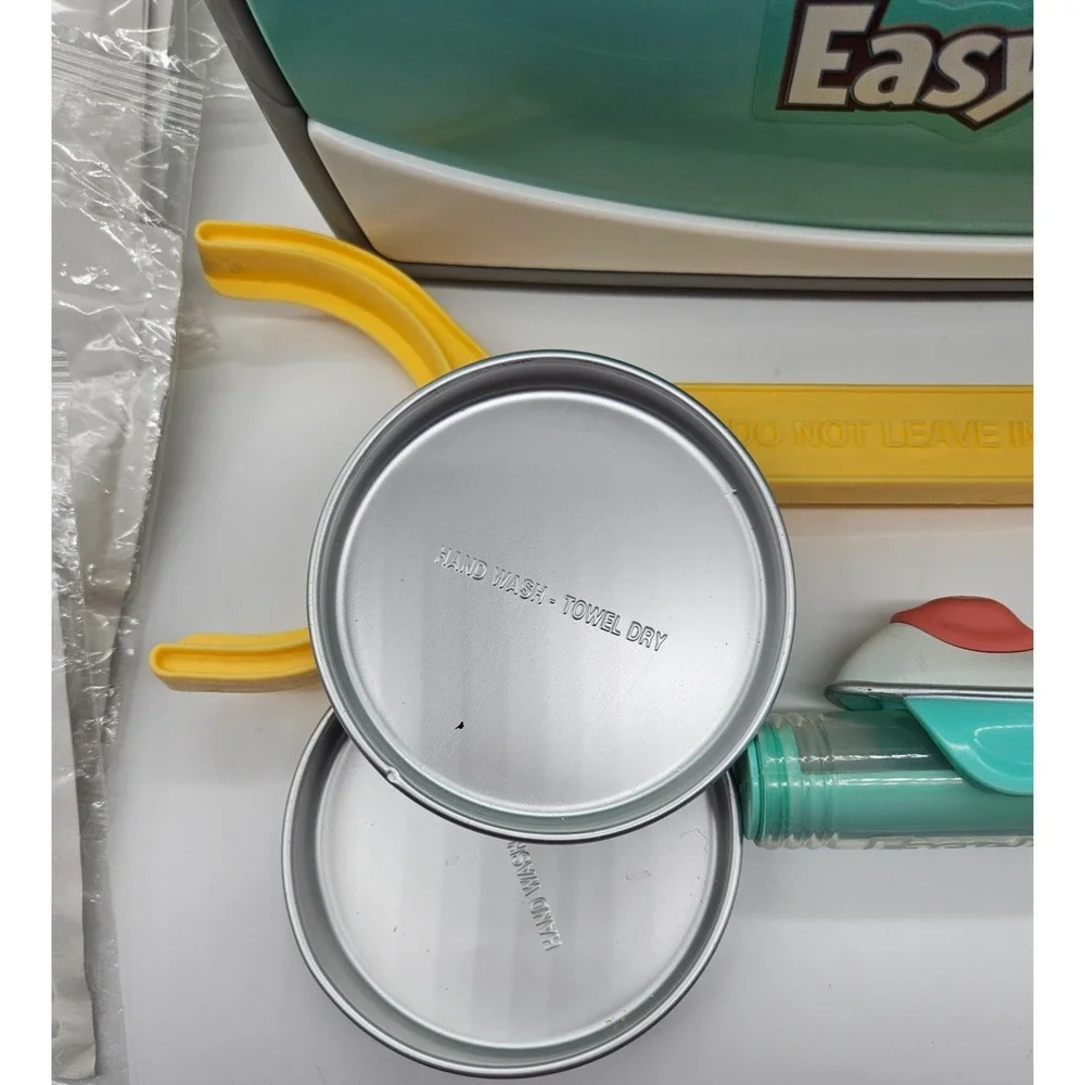 Easy-Bake Oven and Snack Center Teal White Electric Toy‎ with Pans and Mixes